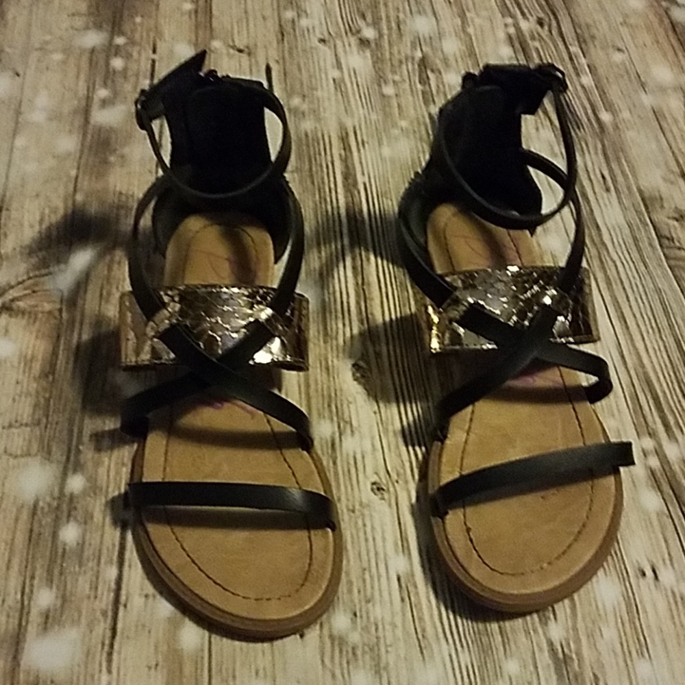 Cute Sandals. Excellent condition